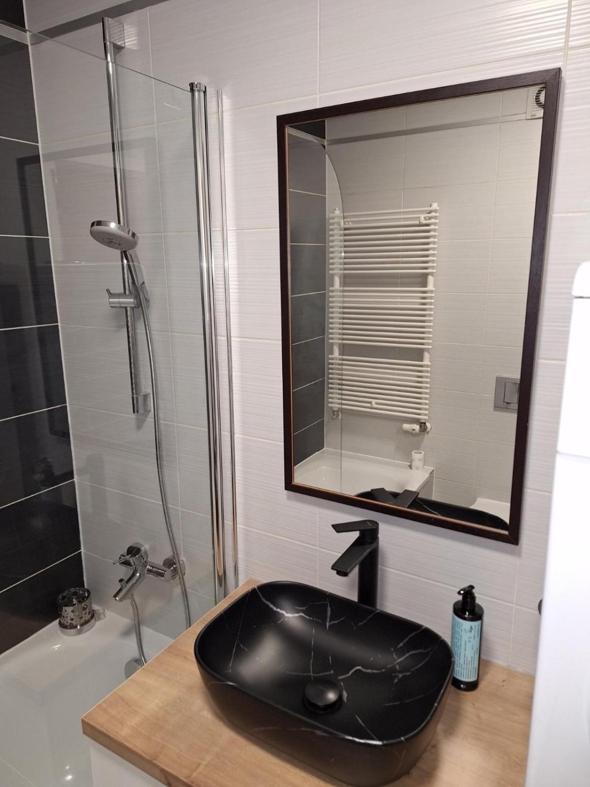 Apartman Lory, Zagreb, Downtown, With Own Parking In The Garage Exterior photo