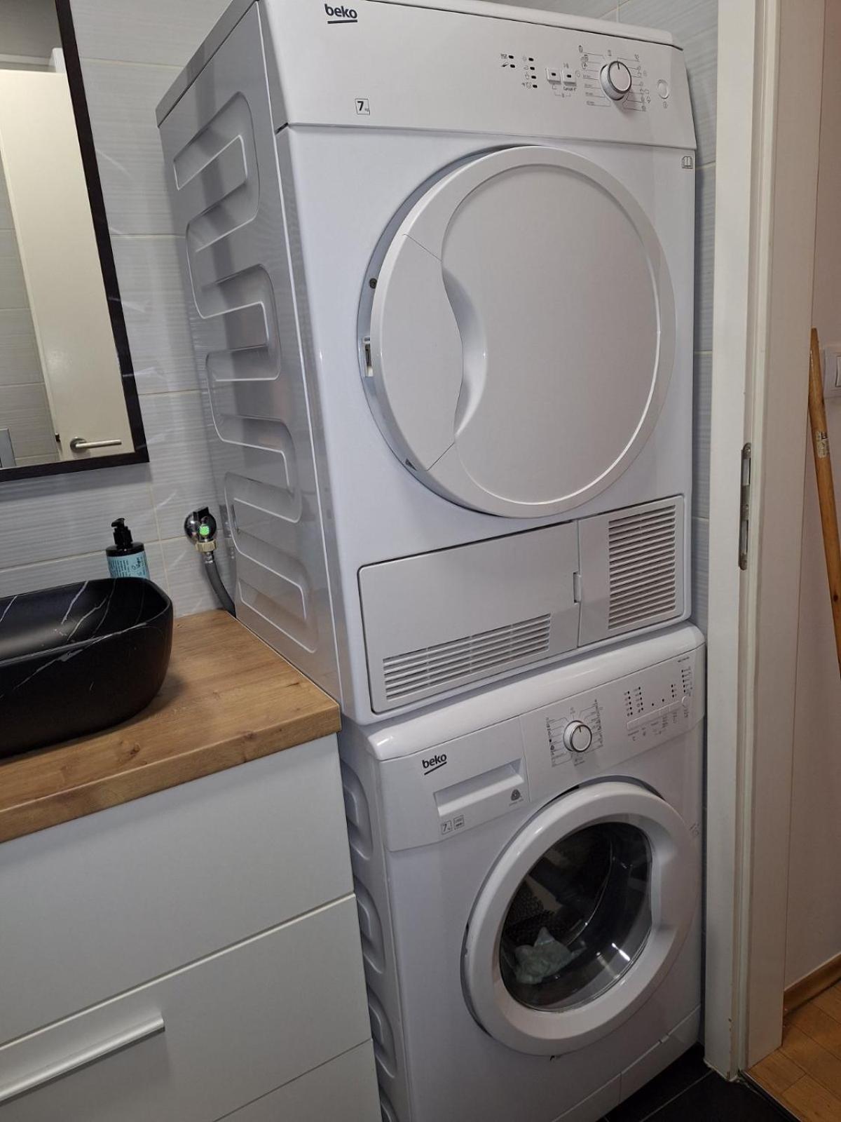 Apartman Lory, Zagreb, Downtown, With Own Parking In The Garage Exterior photo